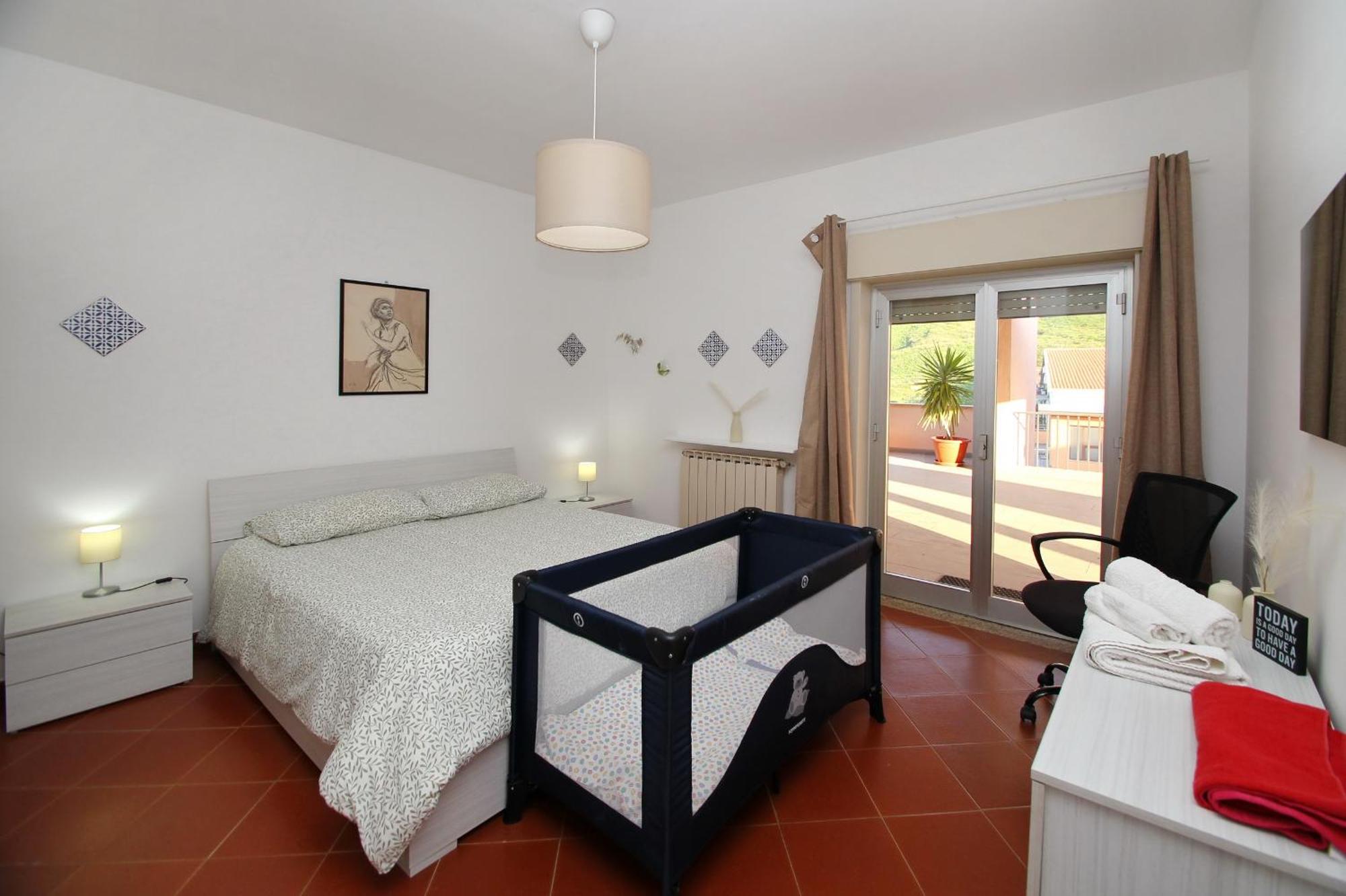 Attico Vista Mare Con Terrazza E Spa Riscaldata سانتو ستيفانو دي كاماسترا المظهر الخارجي الصورة